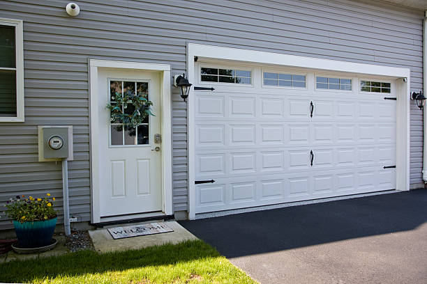 24/7 Emergency Garage Door Panel Replacement experts in Montpelier, VT